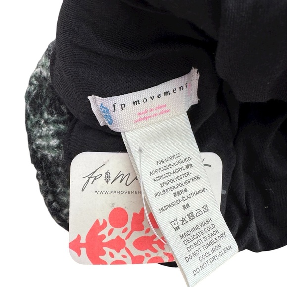 Free People Movement Pom Party Reflective Beanie Hat White Black Green Combo New - Picture 5 of 6
